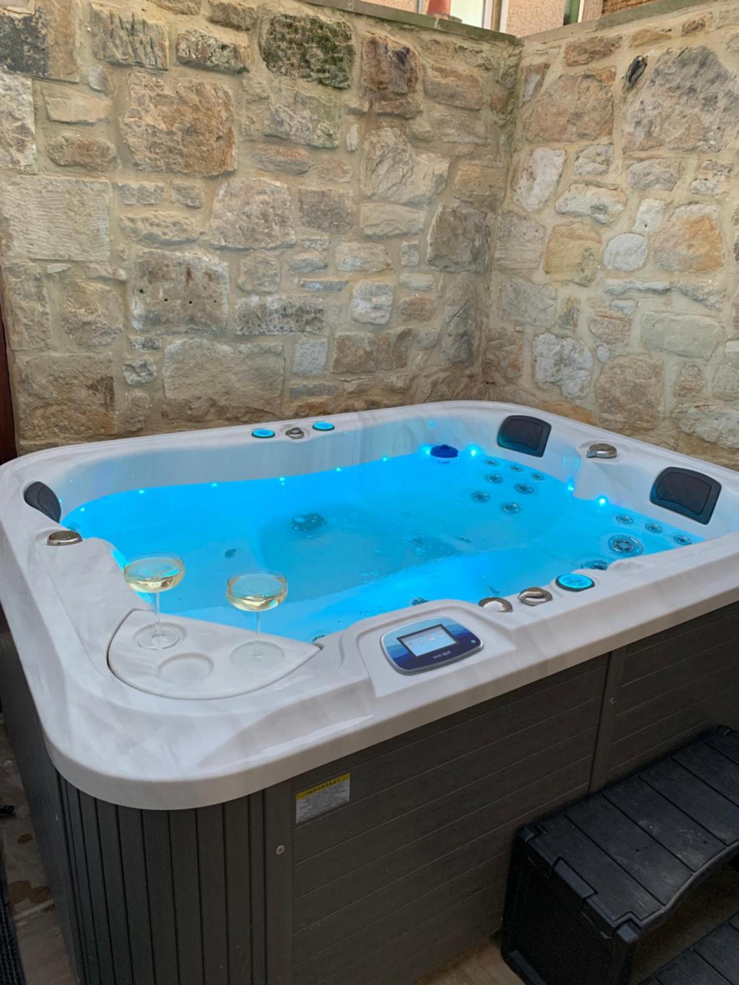 Villa The Rockpool - Private Hot Tub And Sea Views Amble Esterno foto